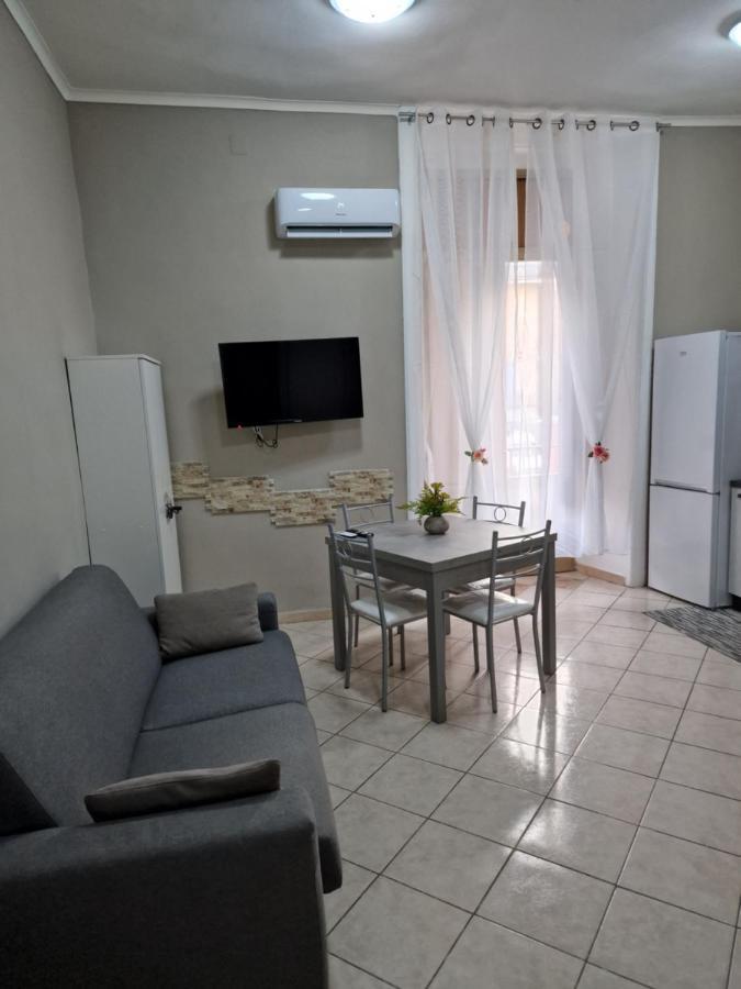 Dimora Partenopea-Holiday House Наполи Екстериор снимка