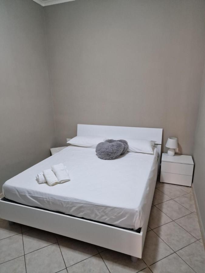 Dimora Partenopea-Holiday House Наполи Екстериор снимка